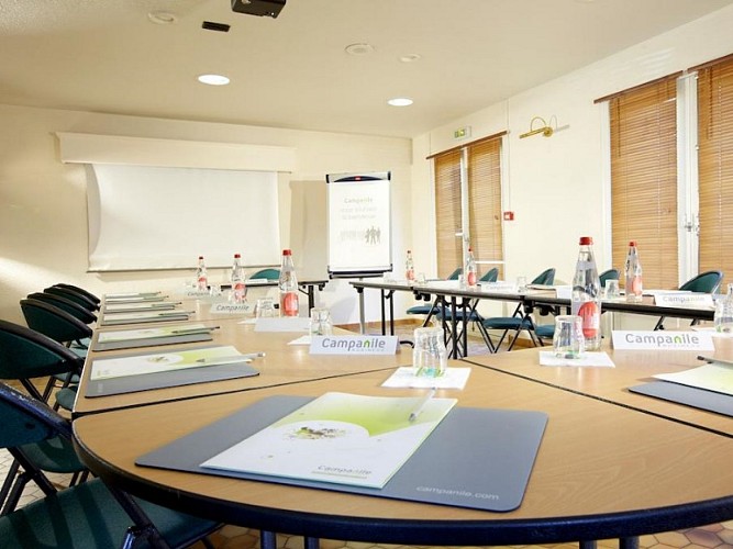 Hôtel Campanile Rouen Nord Barentin
