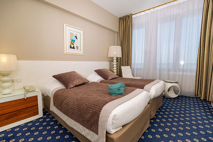 Hôtel Aguado chambre à 2 lits (twin) vue sur mer