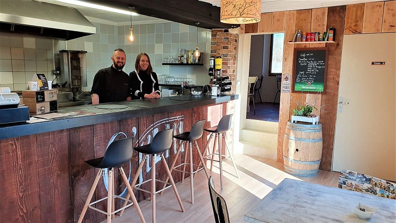 Hélène et Frédéric, propriétaires du restaurant O'KLM à Gron