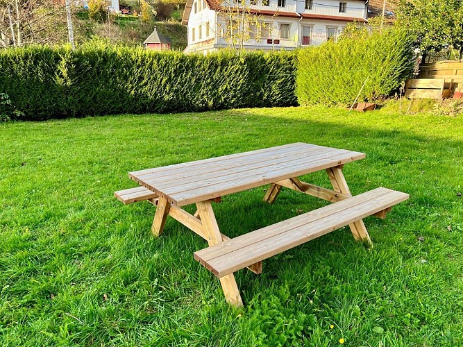 6-person apartment between lakes and firs