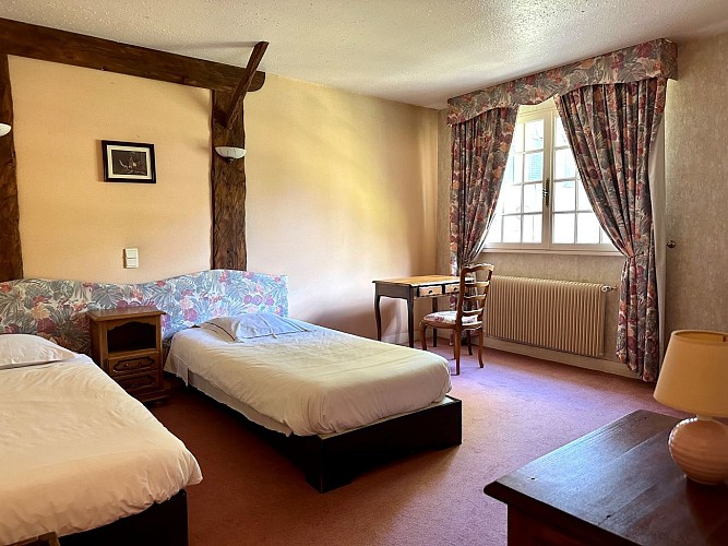 Chambre jumeaux gîte Roses
