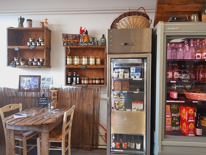 Le Marché Balmolan – Restaurant, Lebensmittelgeschäft und Catering-Service