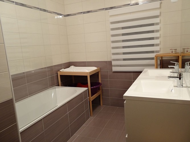Salle de bain de l'étage