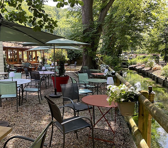 Auberge du Président Cormeilles terrasse@Libre de droit (2)