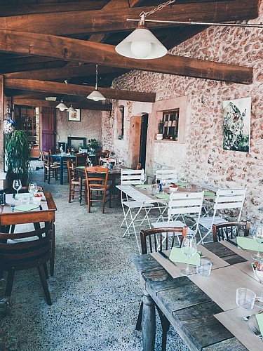 la petite auberge salle