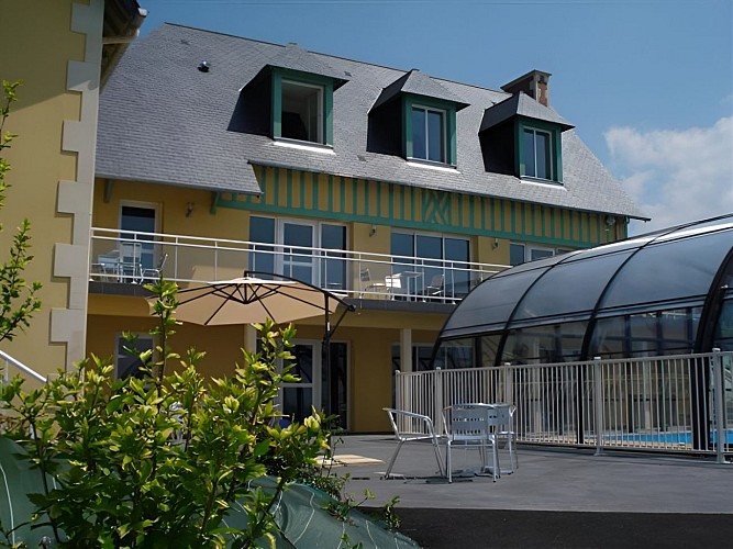 Camping Bois et Marais à Touffreville - terrasse