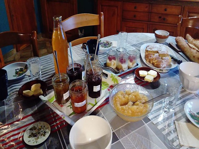 La-Corbiere-2-Menil-de-Briouze-800