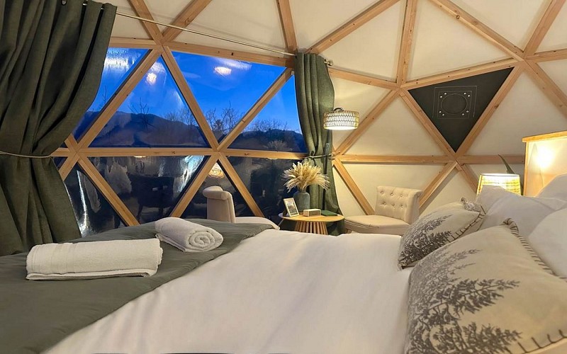 L'étoile du béarn hébergement insolite Dôme 2 personnes avec spa Asson