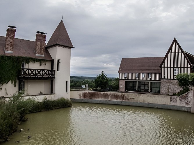 Domaine des Essarts Chez Dana Lerner Lessard-et-le-Chene Exterieur