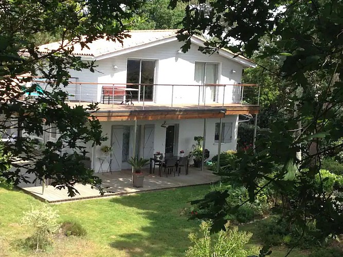 VIILA DE LA DUNE - maison vue des arbres