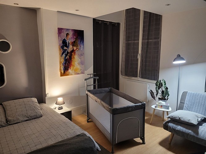 Lit enfant disponible pour les parents