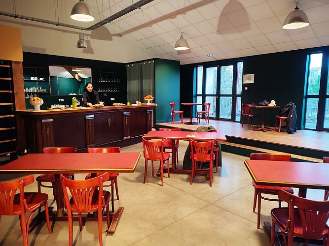 restaurant la bamboche - les tableset le comptoir