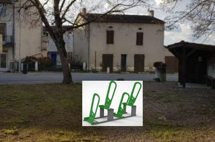 Aire de service vélo_Bourg de Feugarolles