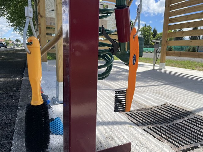 Station vélo 4 - OLORON SAINTE-MARIE (©OTHB) - DI