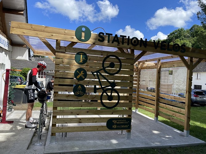 Station vélo 1 - ARETTE (©OTHB) - DI