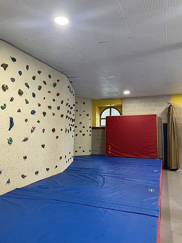 Salle d'escalade intérieur 2