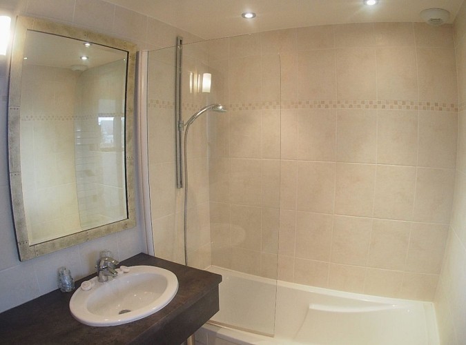 Gites en Nomandie - L'Arromanches salle de bain