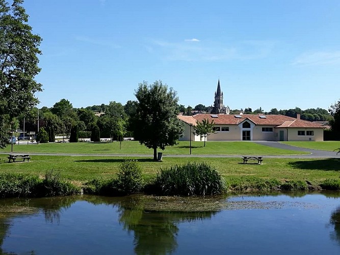 Périgord Inattendu - Village Fleuri Villetoureix