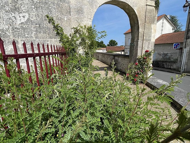 Périgord Inattendu - Village Fleuri Villetoureix
