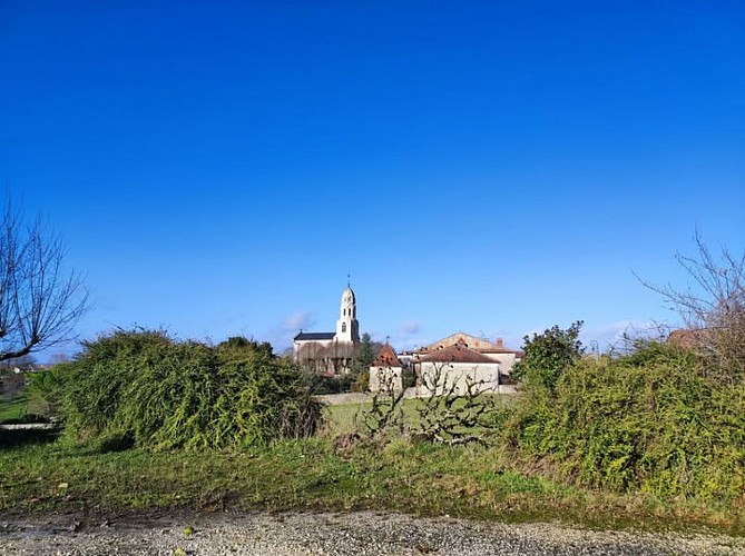 Périgord Inattendu - Village Fleuri Bertric-Burée
