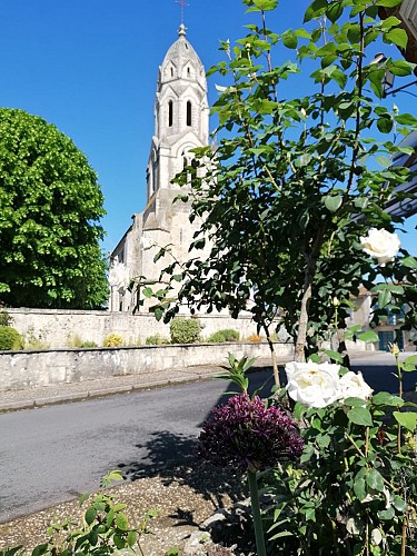 Périgord Inattendu - Village Fleuri Bertric-Burée