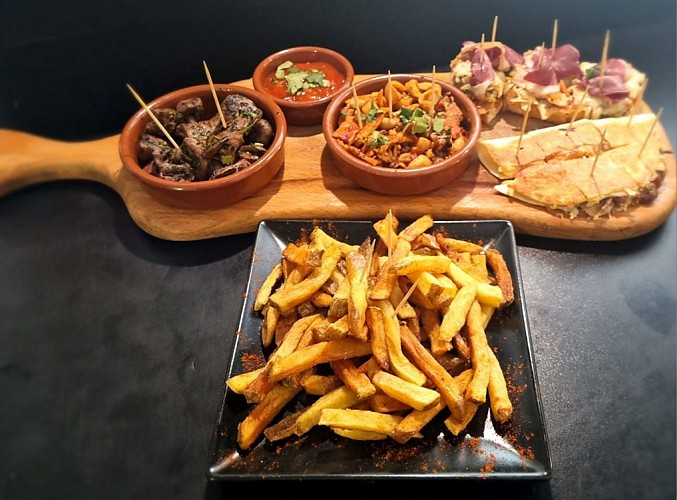 328254625_1323506218442991_5372427241494651036_n.jpg_6