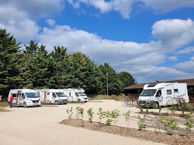 parking camping car_Gaillon (3)