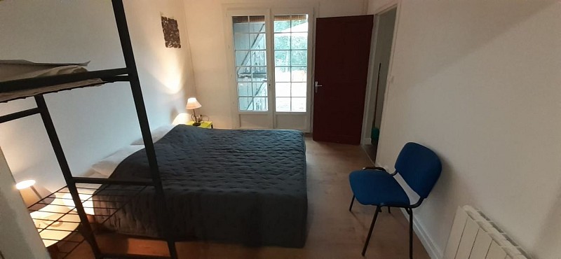 C - 3 chambre depuis porte SdB 8060