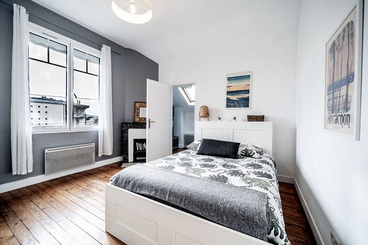 4aa2ef3b28b4999557ebd549d16e04659cf8f24e6a5378859b1a3440e68f4c01