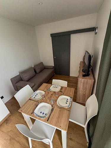 Salon salle à manger La Box des Oiseaux 2025 ©AguilarVelten