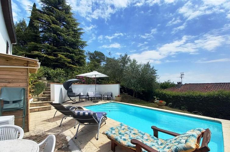 HLOAQU047V50IL31_photo