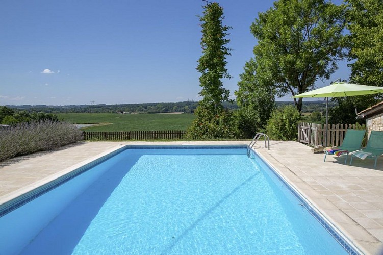 crop_9999_1000_Les-Petits-Champs-Dordogne-Olivers-Travels2