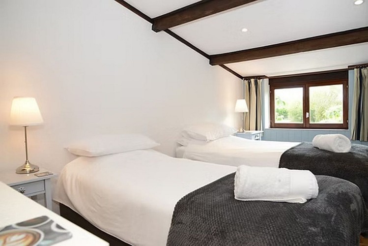 dc3620_816619364df54ccfb59a5d8f9b15cdedmv2