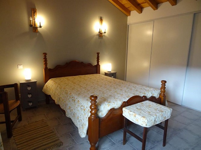 Maison St Venant chambre lit double - St Etienne de Baigorry