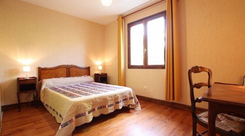 maison gariador chambre lit double st martin d arrossa
