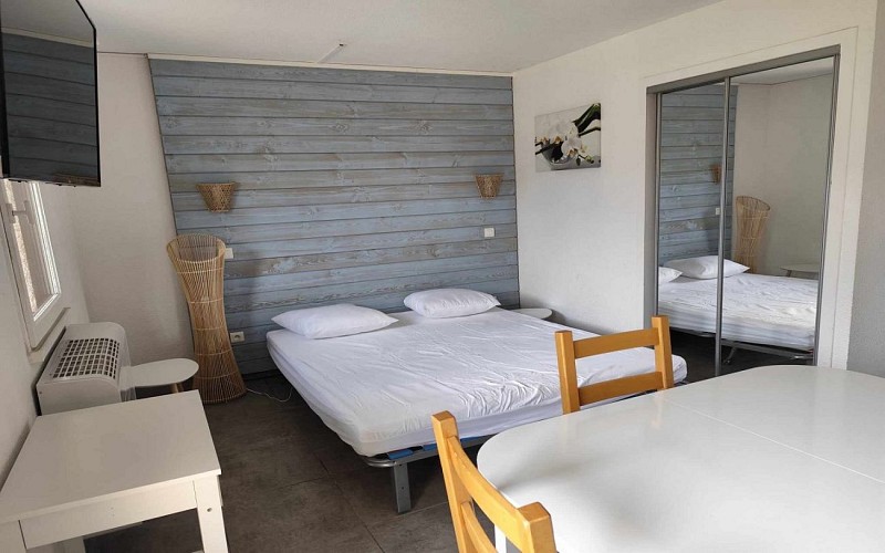 sejour climatisé avec BZ 160x200 draps fournis