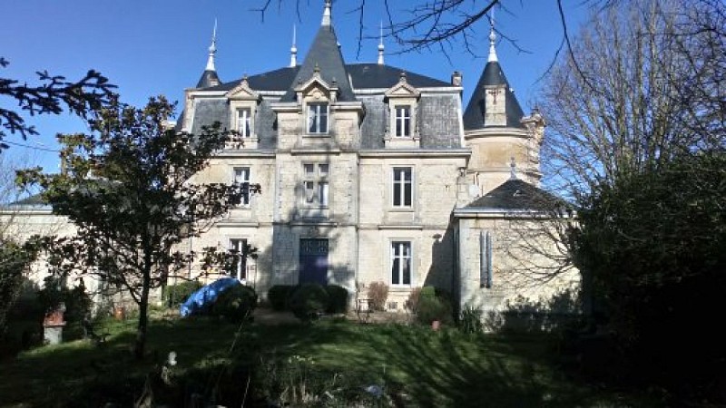 CHATEAU VUE GRAND ANGLE ARR