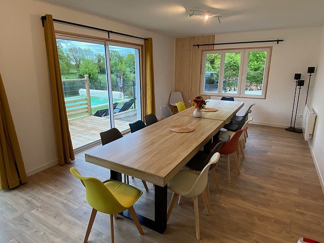 moncoutant-sur-sevre-gite-callinora-salle-a-manger