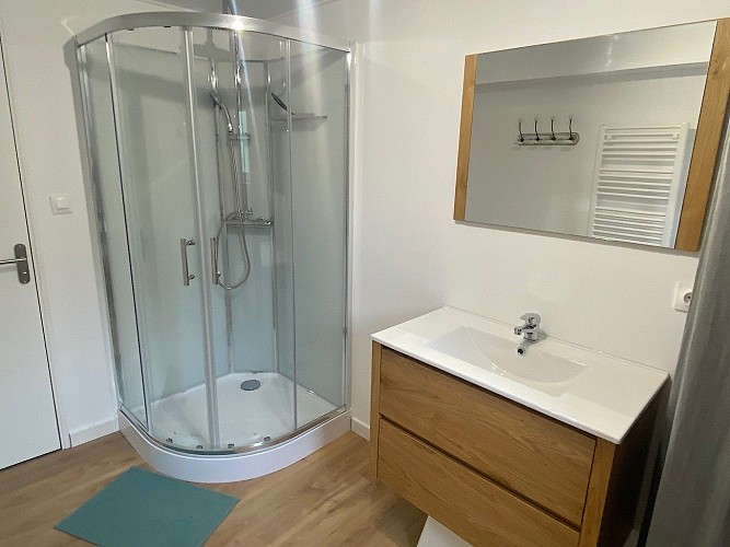 moncoutant-sur-sevre-gite-callinora-salle-de-bain