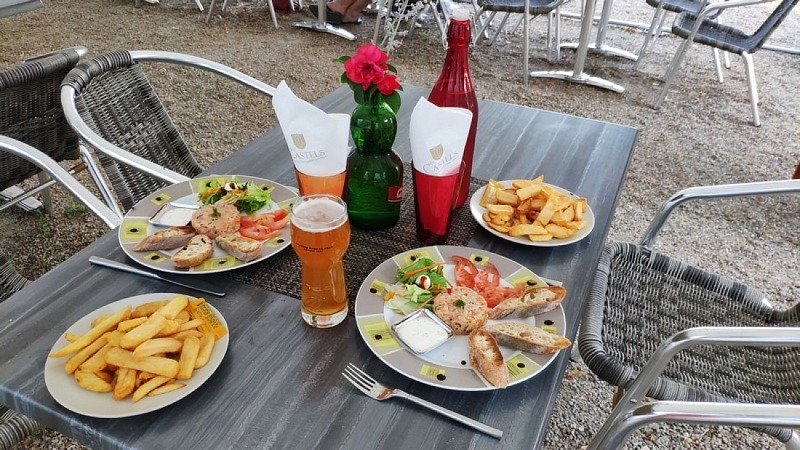 camping-poitou-charentes-avec-restaurant