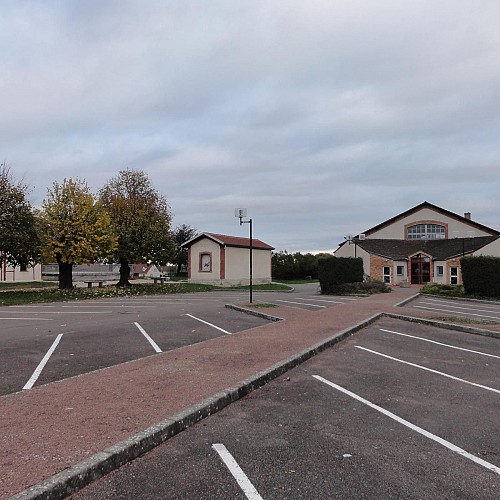 Départ itinéraires balisés parking Jacques Copeau à Demigny 71150 