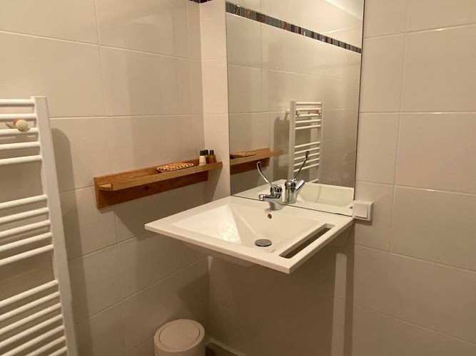 Domaine Canteloup - Gite L'Ombrière - Salle de bain