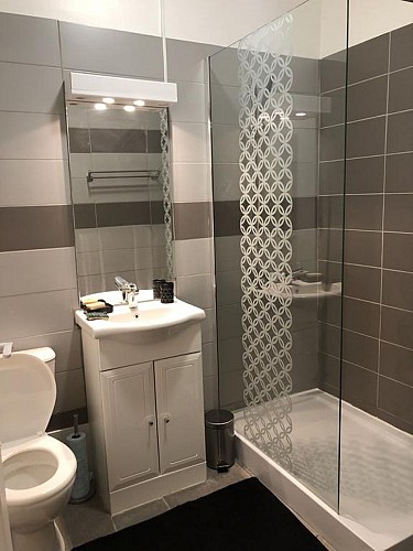 Villereal-La-Salaberie-salle-d-eau