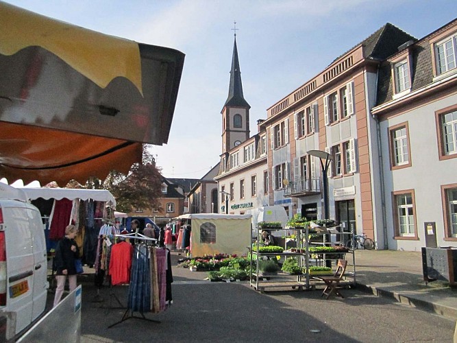Marché hebdomadaire, Niederbronn-les-Bains, Alsace