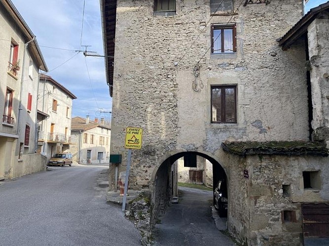 Ruelles dans Oriol en Royans