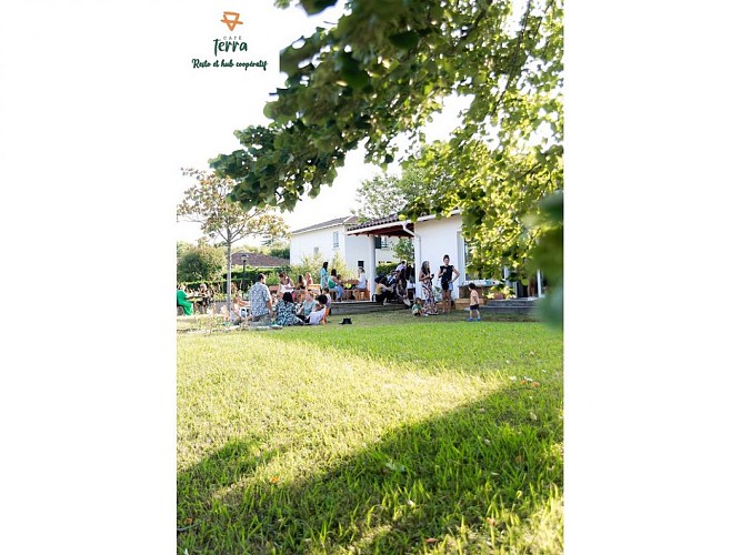 2025- restaurant cafe terra2