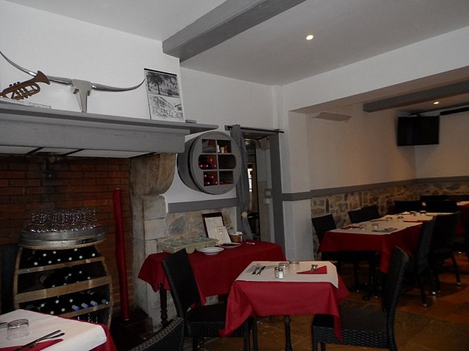 Restaurant Chez Bixente, coin cheminée 2