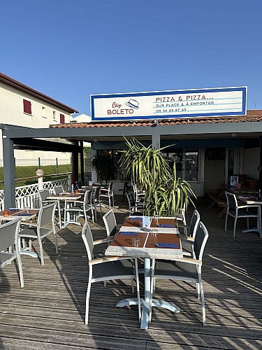 Terrasse Chez Boleto de jour