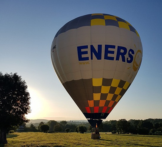 Là-Haut montgolfière Enersol red
