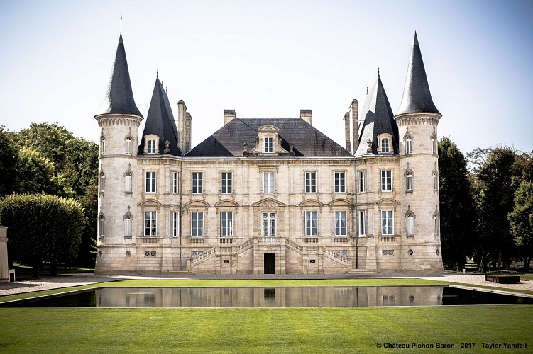 CHATEAU_PICHON_BARON_chateau_(Taylor_Yandell)